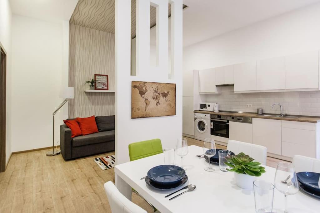 Designer Dream Home In The Ruin Bar District W A/C 부다페스트 외부 사진